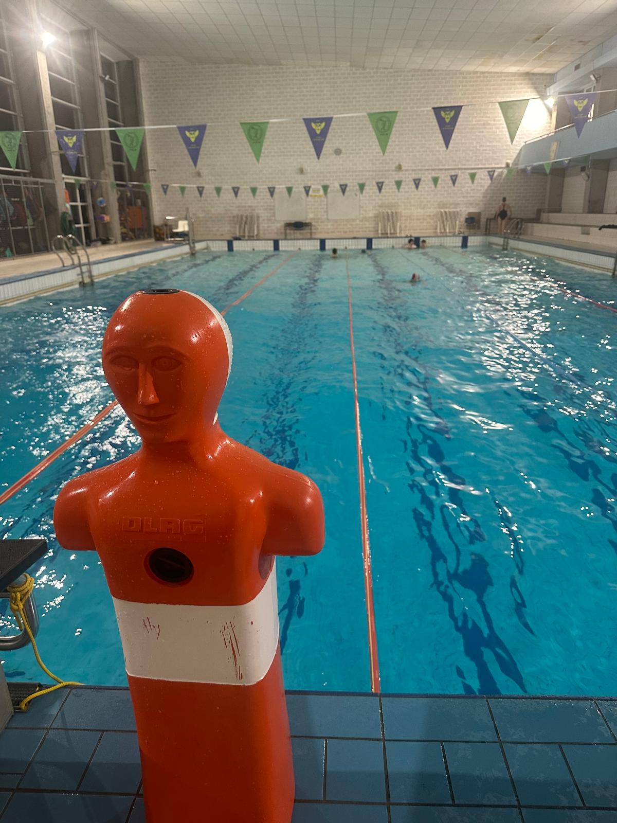 Plavec - záchranár musí vedieť preplávať 25 metrov bez dychu pod vodou. Foto:  archív VZS SČK