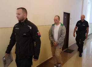 Zvrhlý pár z Dolnej Marikovej sa postavil pred súd. Koľko dostali za zneužívanie dieťaťa?