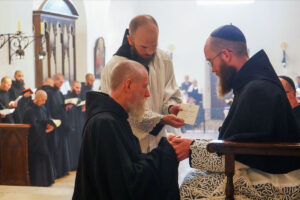 Tradičný benediktínsky kláštor v Nursii bol povýšený na opátstvo. Pôsobí tam aj Slovák