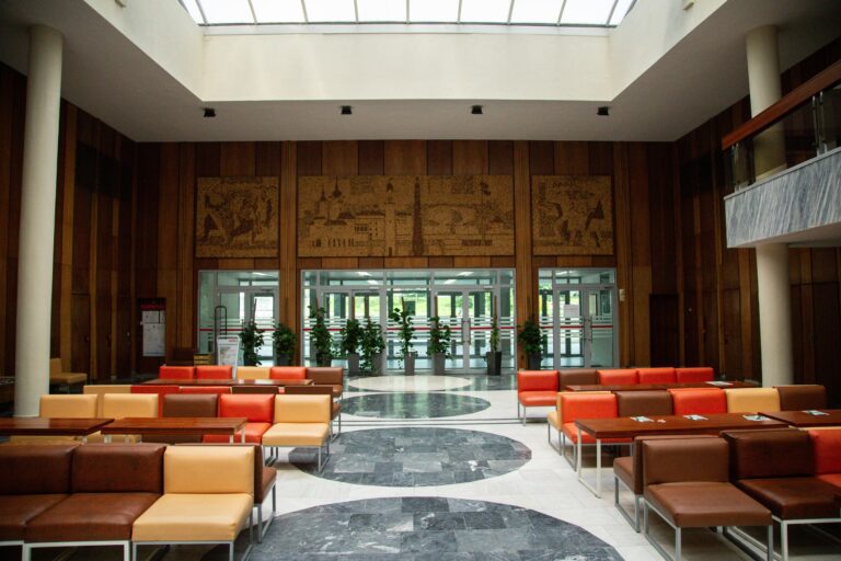 Návštevná hala v nemocnici je pre verejnosť uzavretá, dočasne nahradí jedáleň