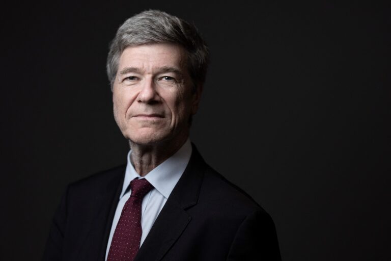 Jeffrey Sachs: Z ľudí, ktorí hovoria, aby sme sa nebáli jadrovej vojny, mi ide mráz po chrbte