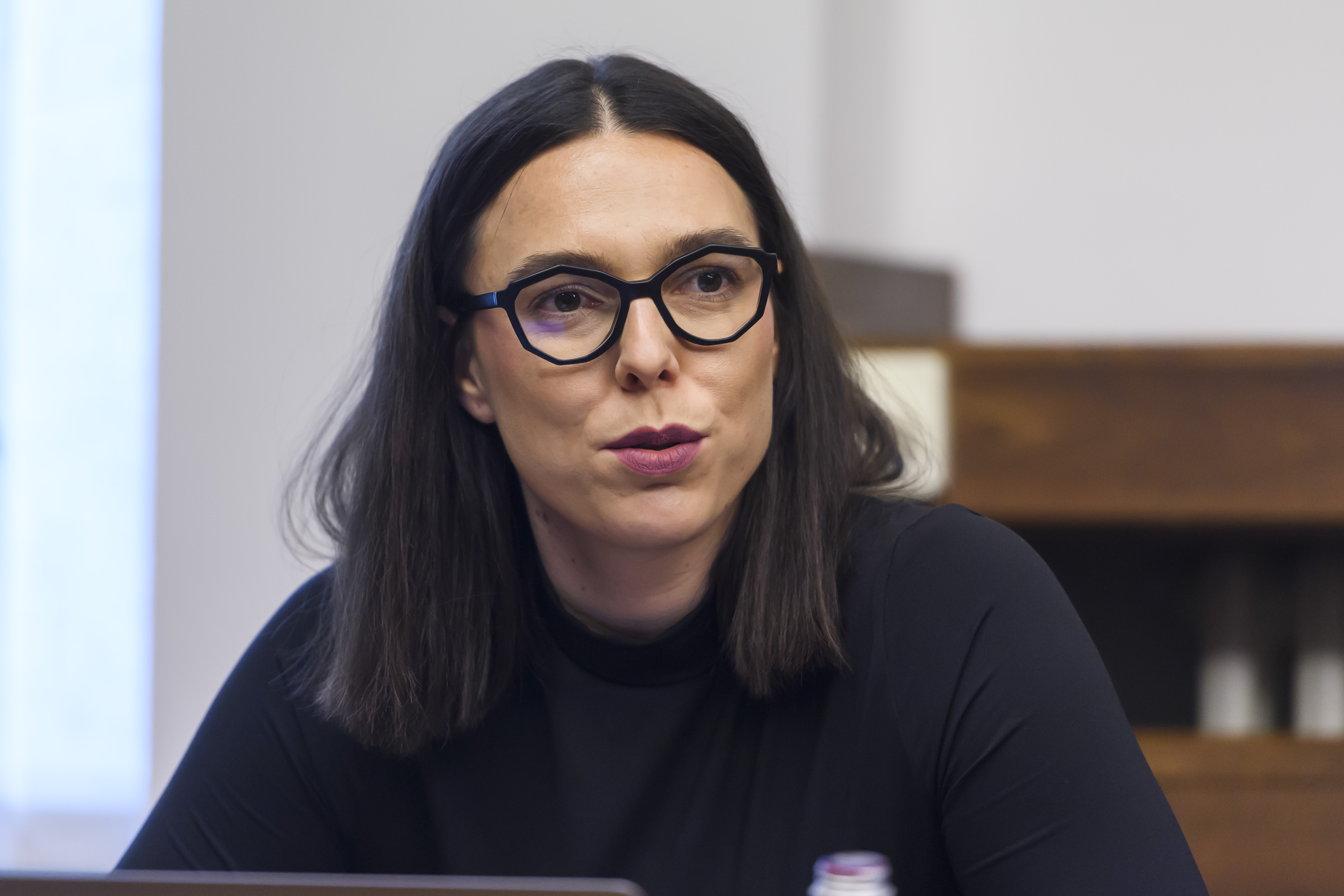 Stohlová z PS kritizuje Tarabu, že ohrozuje životy ľudí