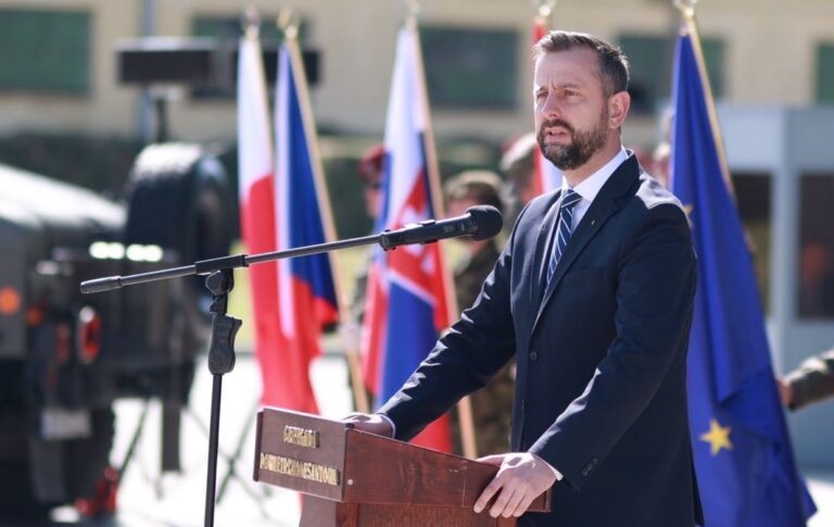 Poľsko nezískalo dostatok Ukrajincov žijúcich v ich krajine pre služby ukrajinskej armády