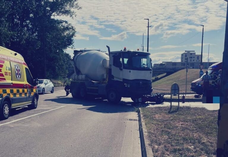 Dopravná nehoda v bratislavskej Petržalke si vyžiadala jednu obeť
