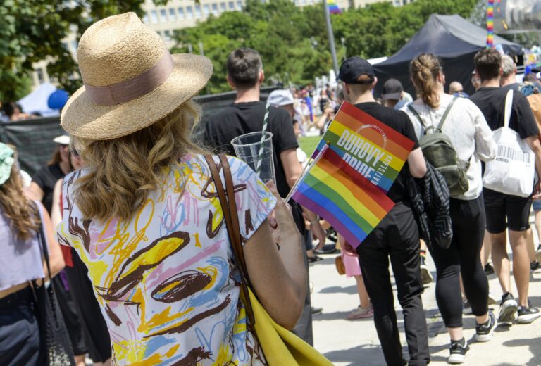 Na snímke účastníci podujatia Dúhový Pride v sobotu 22. júla 2023 na Námestí slobody v Bratislave. Foto: Pavol Zachar/TASR