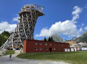 Kontroverznú vežu má v nájme finančník Rattaj. Chce ju dostať preč z Tatier