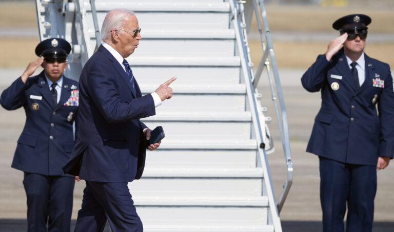 Biden strávil posledný deň v úrade v Južnej Karolíne, privítal prímerie v Gaze