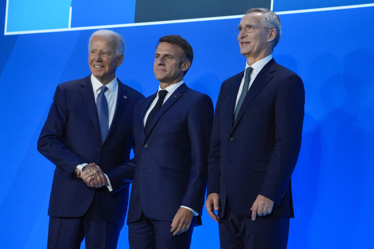 Samit NATO: Ukrajina dostane stíhačky F-16.  USA v Nemecku rozmiestnia zbrane dlhého dosahu