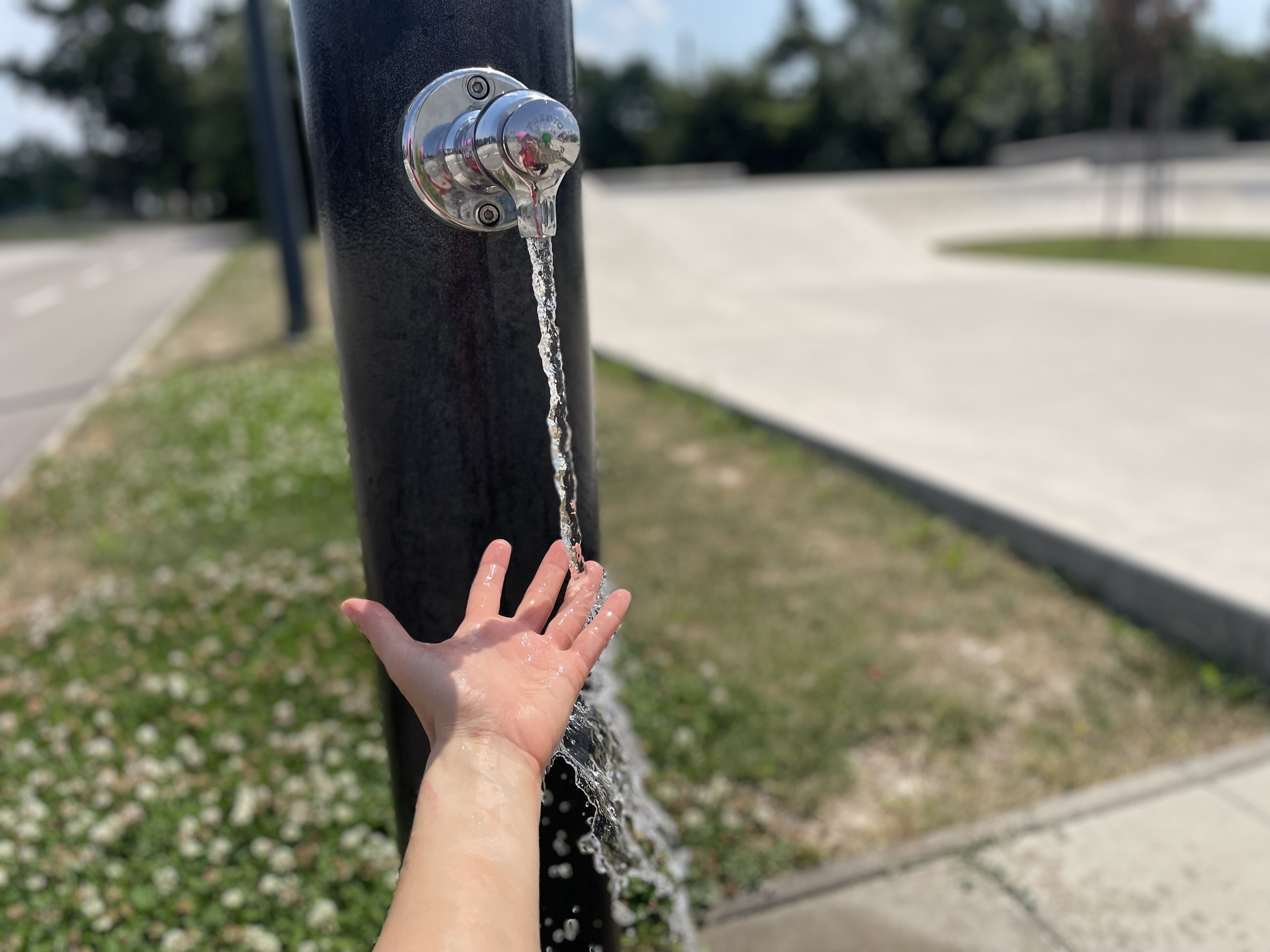Ako prežiť v meste počas horúcich dní. Stará sa magistrát aj o ľudí bez domova?