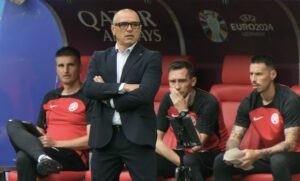 Calzona mení pohľad na futbal. Slováci môžu konkurovať každému, hovorí člen tímu Farkaš