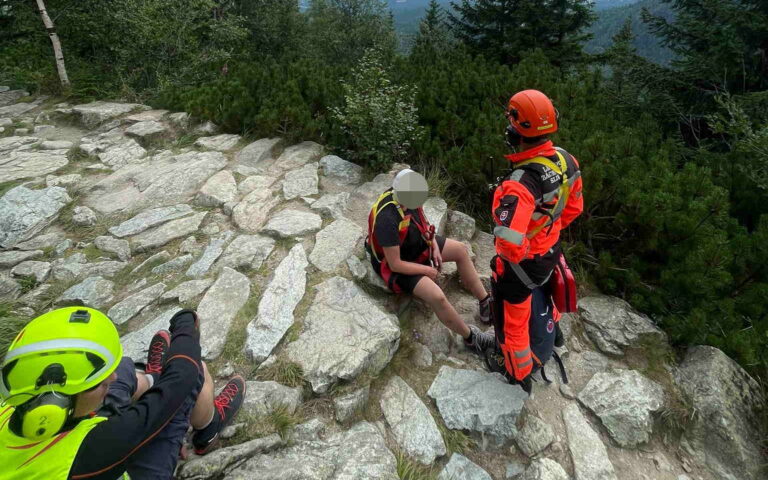 Česká turistka sa zranila v Tatrách, pomáhali jej horskí záchranári
