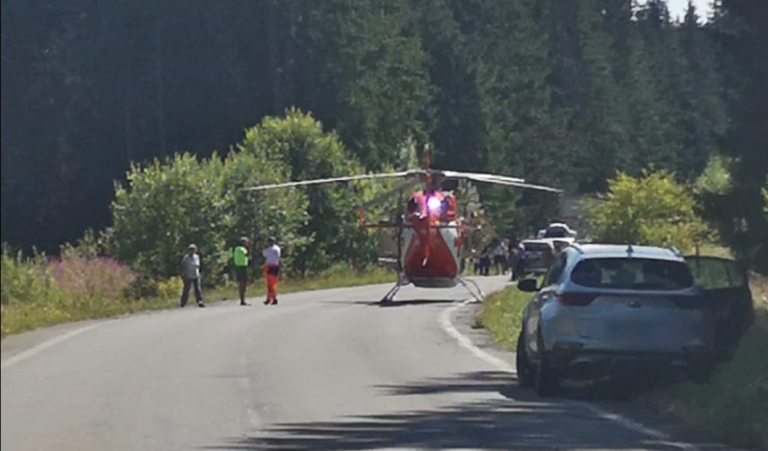 Čelnú zrážku motocyklov v Pribyline neprežili dvaja ľudia, zranenú ženu hospitalizovali