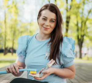 Dentálna hygienička: Radšej zaplatia za nové nechty a fialové korektory ako za zdravie