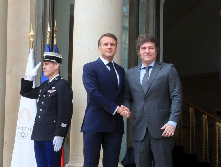 Macron v Paríži prijal Mileiho, medzi krajinami prevládalo v posledných dňoch napätie