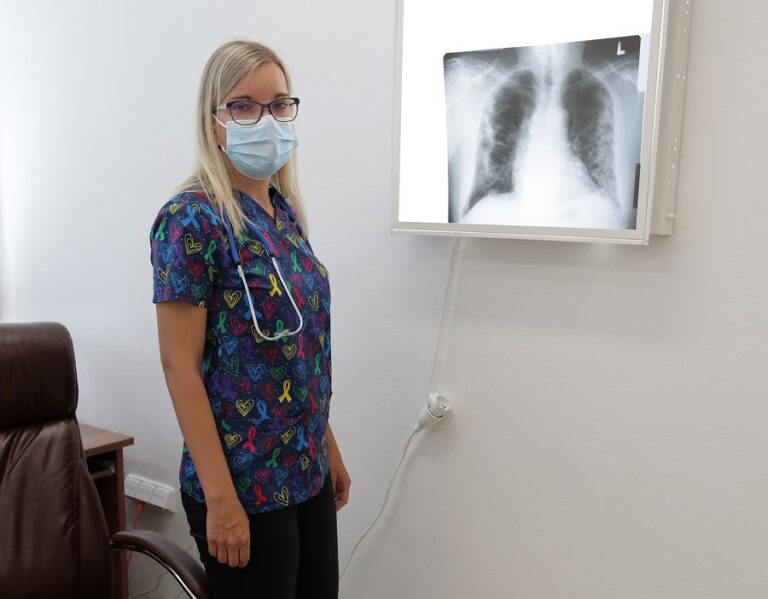 V Banskobystrickom kraji je kritický nedostatok pľúcnych lekárov. Pacienti čakajú mesiace