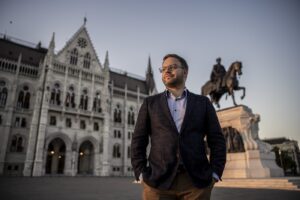 Husársky kúsok alebo čo robí Orbán v Moskve. Rozhovor s jeho poradcom Balázsom Orbánom