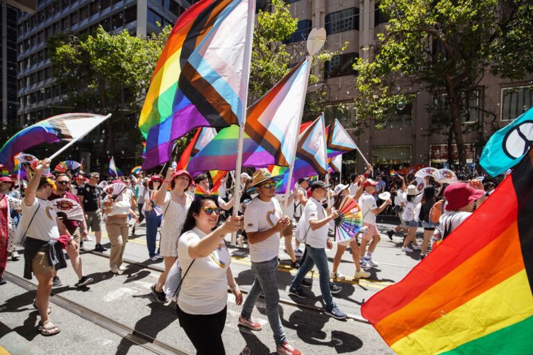 Ako z tvrdého porna. Pride v San Franciscu zahŕňal aj sexuálne praktiky na verejnosti