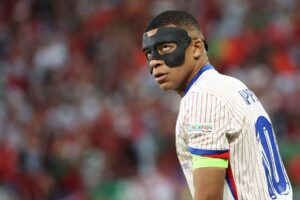 Le Penová pred voľbami: Dosť už bolo Mbappého  moralizovania, nezastupuje bežných Francúzov