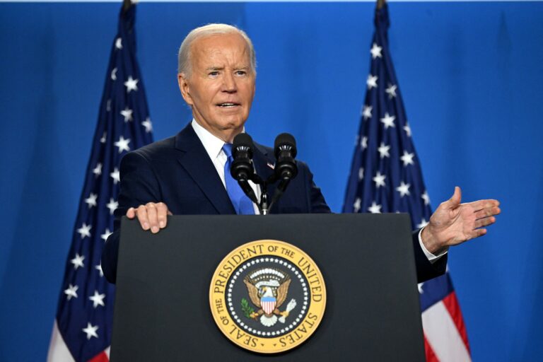 Biden na záver samitu NATO predstavil Zelenského ako Putina