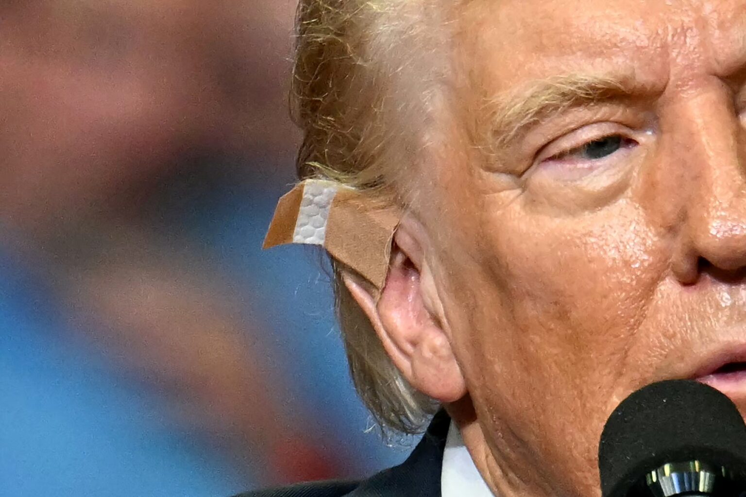 Bývalý prezident USA a kandidát na prezidenta v roku 2024 Donald Trump reční počas predvolebného zhromaždenia so senátorom a kandidátom na viceprezidenta USA JD Vanceom vo Van Andel Arene v Grand Rapids v Michigane 20. júla 2024, Zdroj: Jim Watson / AFP / Profimedia