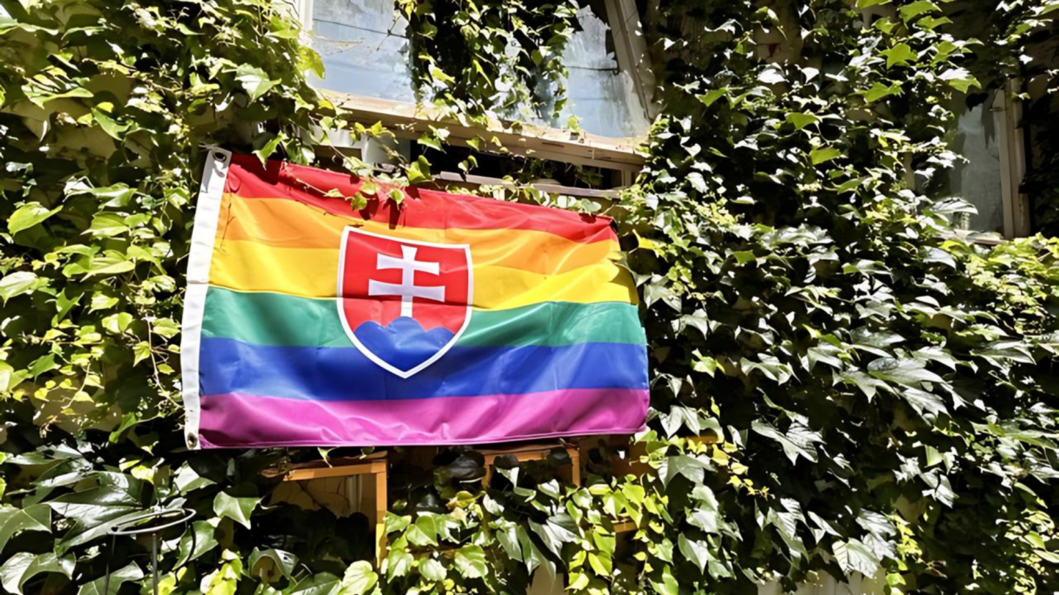 Slovenská dúhová vlajka. Foto donio.sk