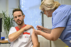 Huliak pripisoval Sabakovi smrť seniorov cez COVID, ospravedlnil sa