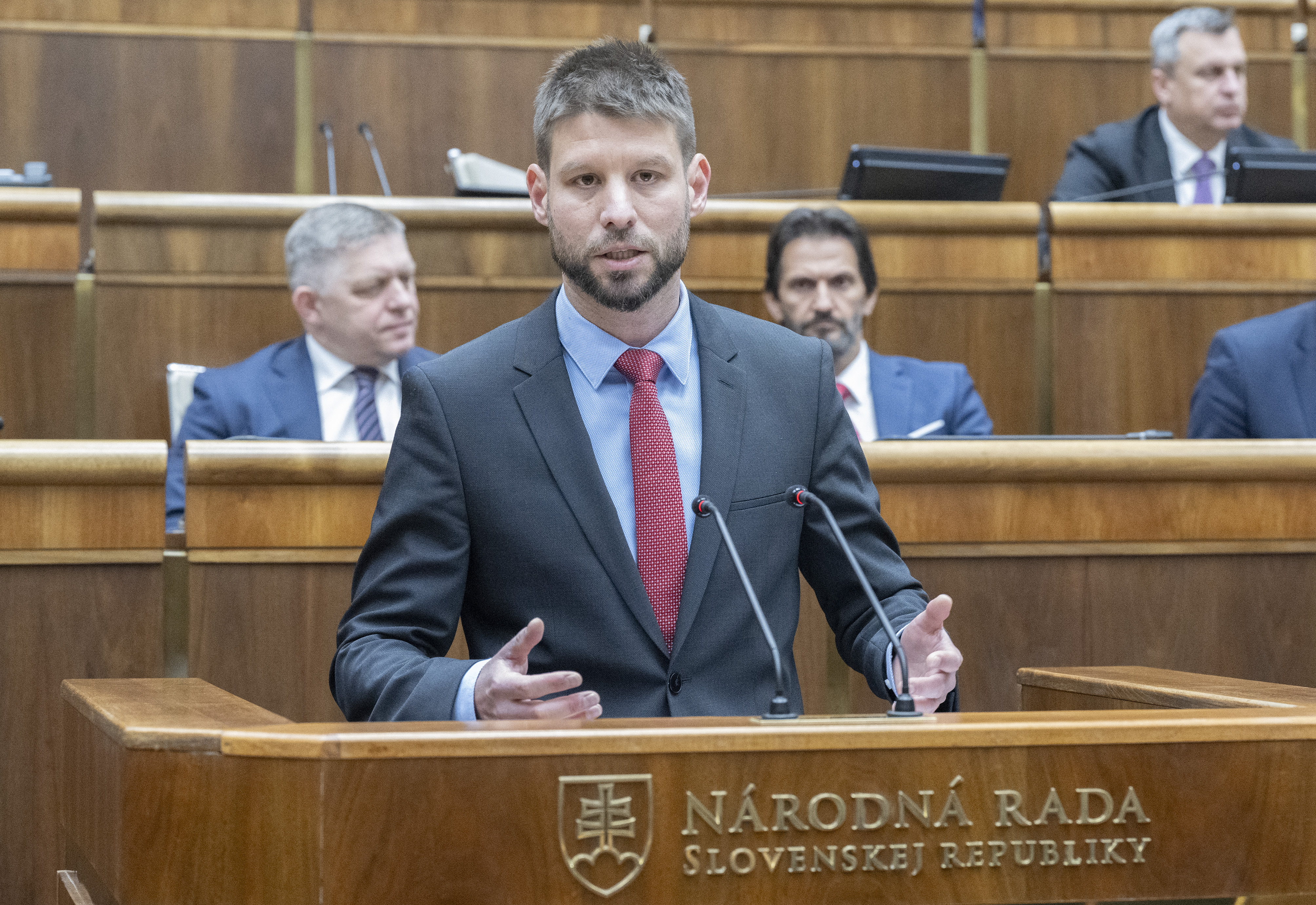 Huliak a Gašpar už podali návrh na odvolanie Šimečku