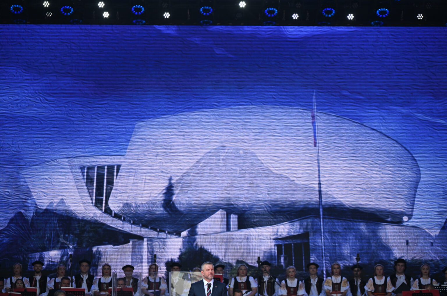 Ilustračné foto: Prezident Peter Pellegrini počas prejavu na centrálnych oslavách 80. výročia Slovenského národného povstania v Banskej Bystrici. Martin Baumann/TASR