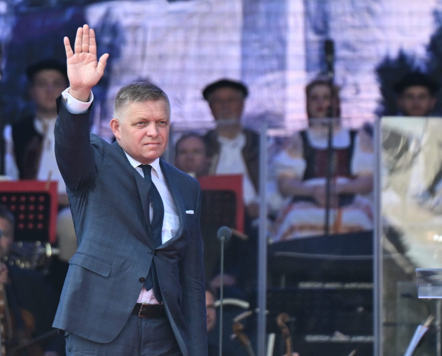 Robert Fico na centrálnych oslavách 80. výročia SNP v Banskej Bystrici. Foto: Martin Baumann/TASR   