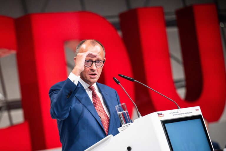 CDU/CSU údajne navrhuje pre prílev migrantov vyhlásiť v Nemecku mimoriadnu situáciu