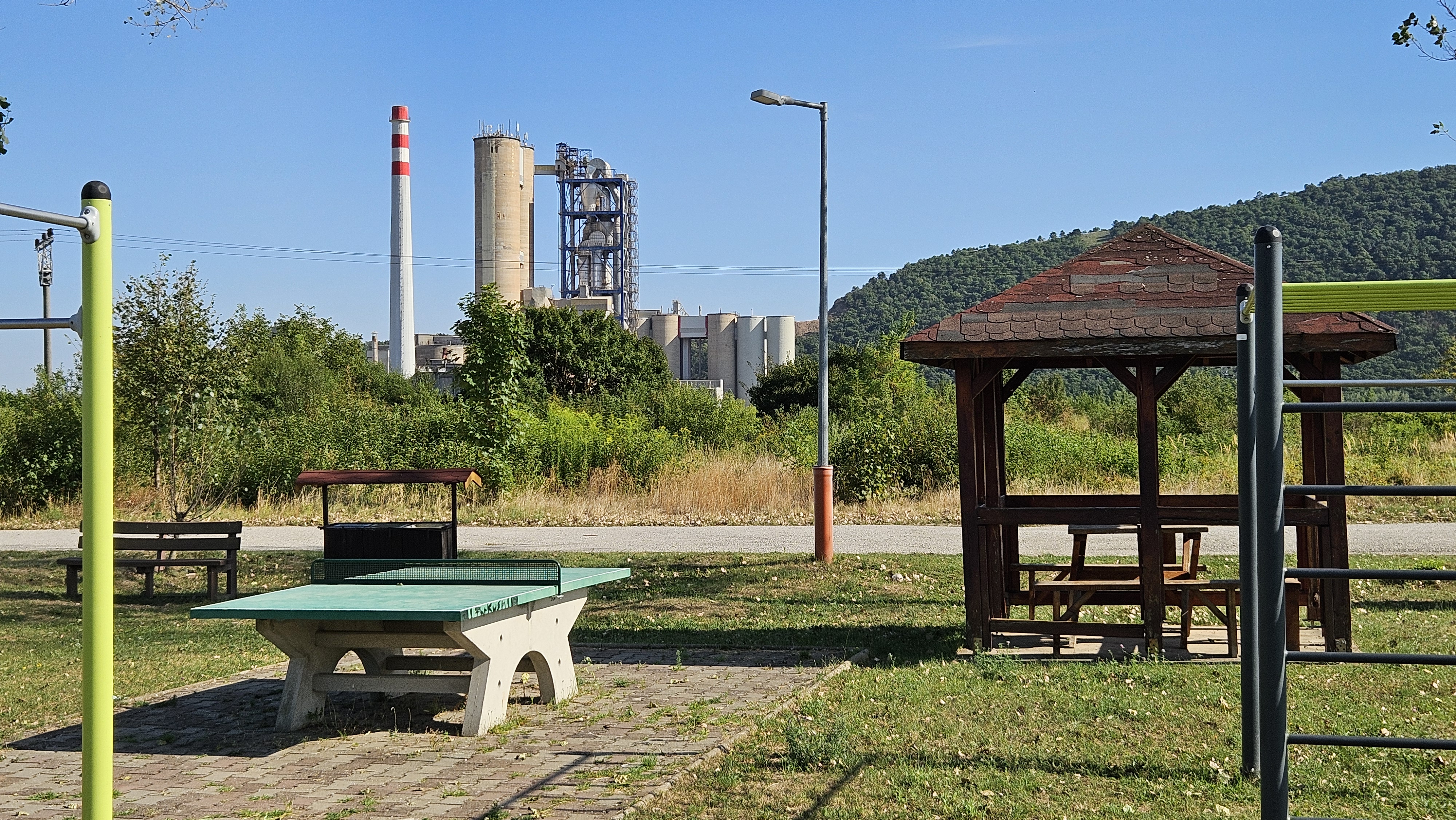 Aktivisti poukazujú na znečistenie z cementárne v Turni. Tú budú rozširovať