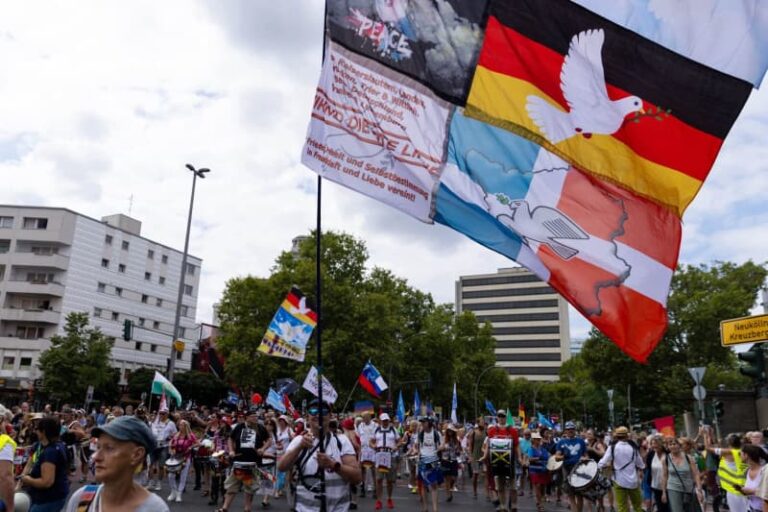 Návrat proticovidových protestov. Demonštranti v Berlíne žiadajú vyvodenie zodpovednosti