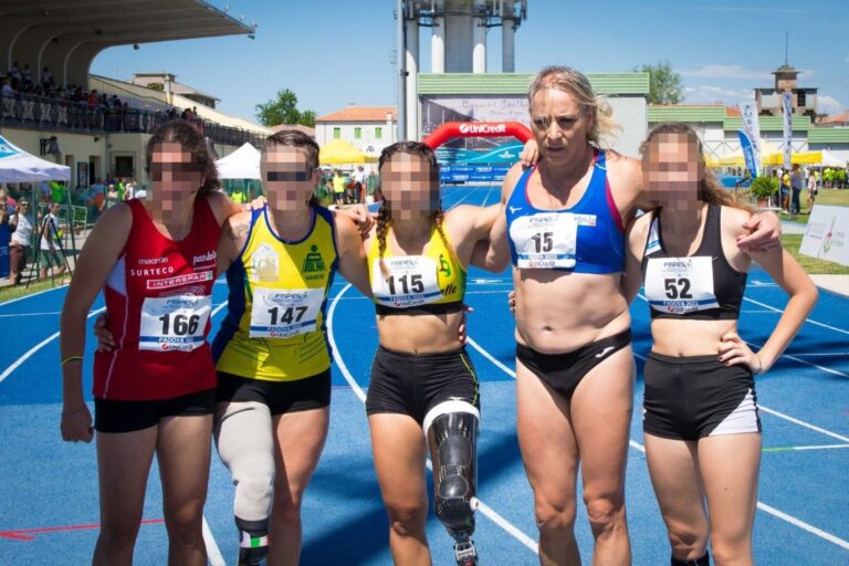 Transgenderový bežec na paralympiáde sa stal terčom kritiky známeho komentátora