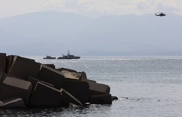 Plachetnica plávajúca pod britskou vlajkou sa potopila blízko Sicílie. Viacero ľudí je nezvestných