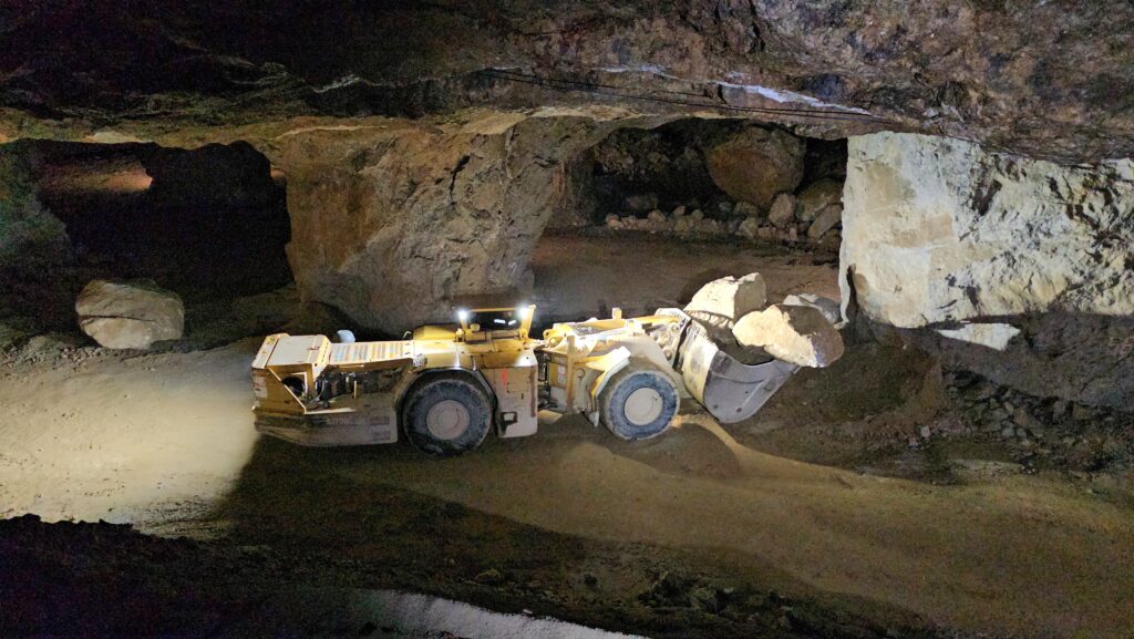 Ťažba magnezitu v SMZ Jelšava. Foto: Branislav Caban