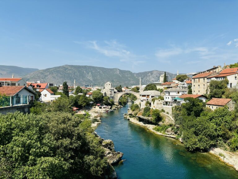 Bosniansky Mostar sužujú násilnosti. Zranení obviňujú futbalových fanúšikov