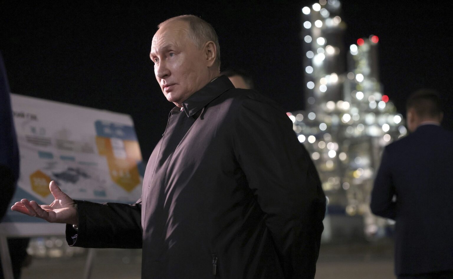 Ruský prezident Vladimir Putin pri rafinérii v Amurskej oblasti. Foto: Profimedia.sk