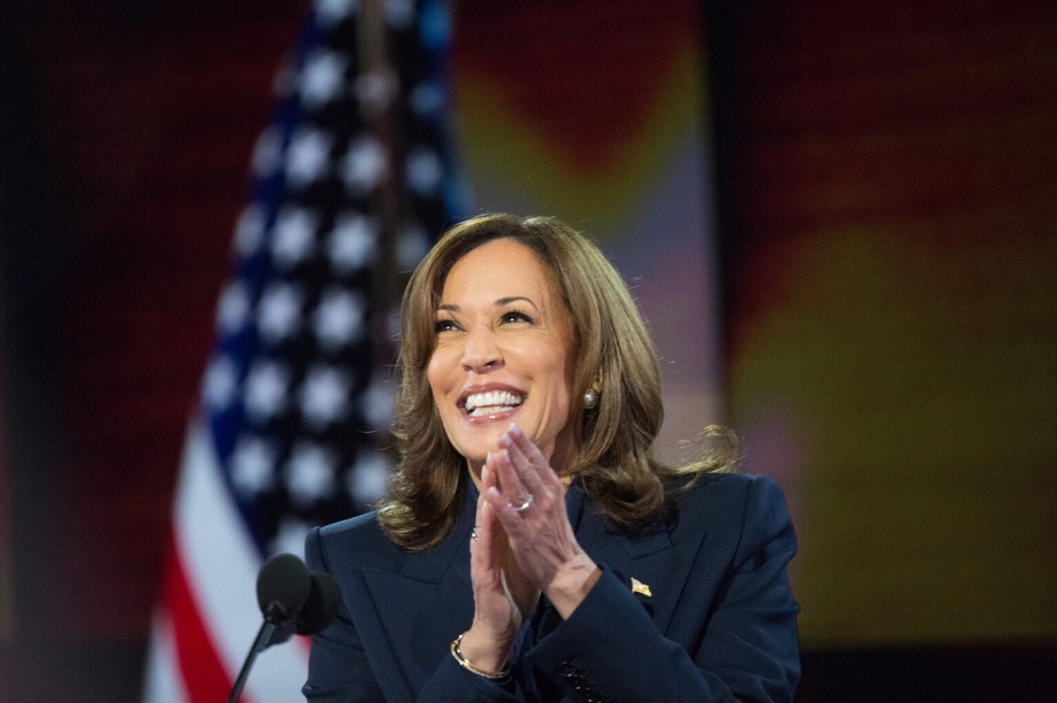 Americká viceprezidentka Kamala Harrisová, na nominačnom sneme Demokratickej strany (DNC), v United Center v Chicagu, Illinois. Foto: Jacek Boczarski/ Profimedia.sk