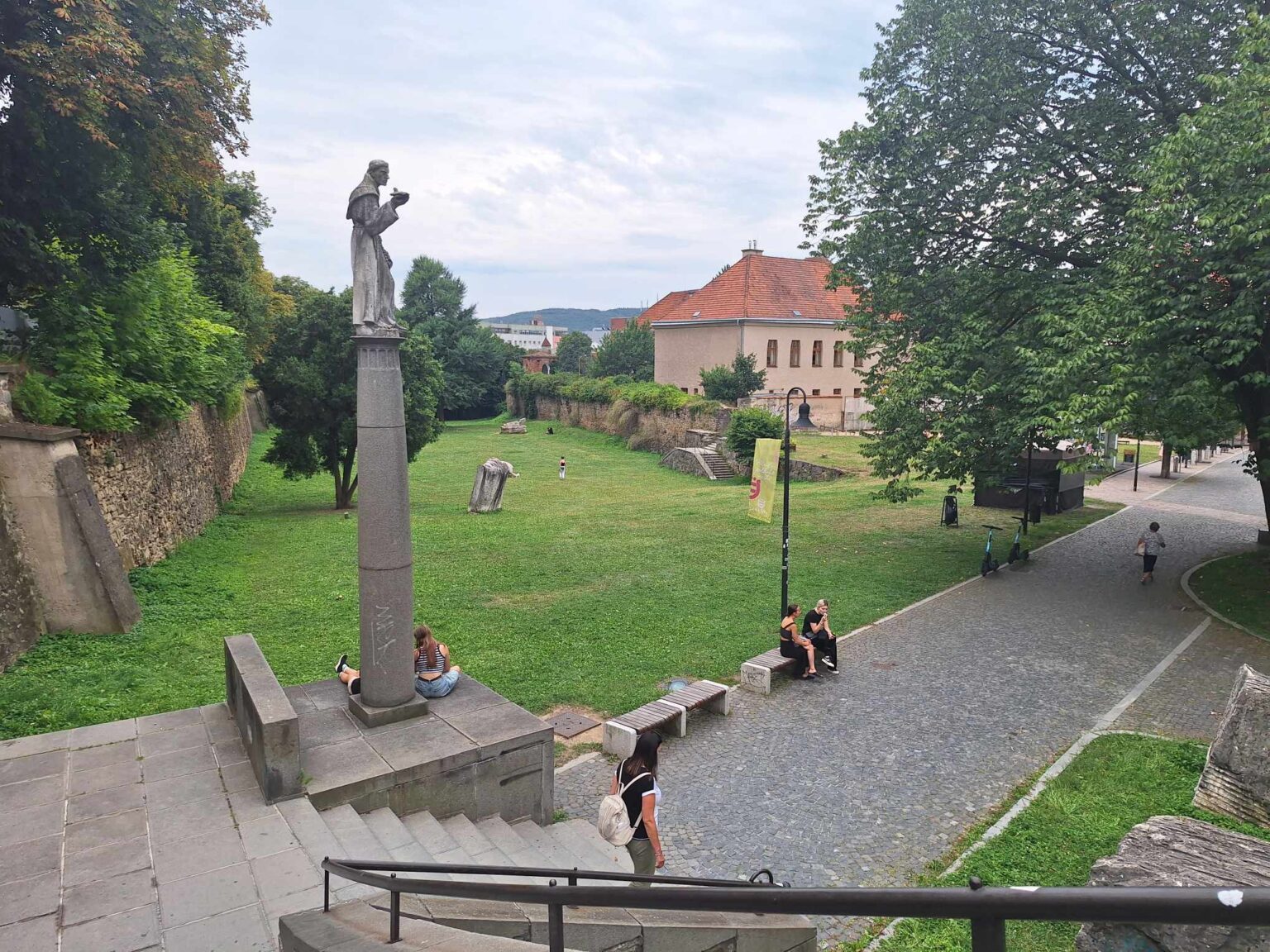 Záhrada umenia aj Kmeťovo stromoradie by mali dostať nový šat. Foto: redakcia
