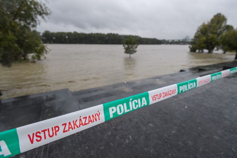 Na Jaroveckom ramene Dunaja našli vo štvrtok telo utopeného muža