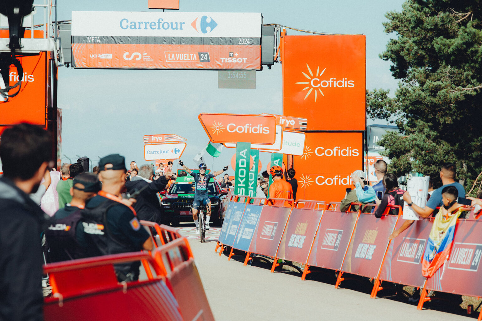 Slovinec Primož Roglič sa štvrtýkrát v kariére stal víťazom cyklistických pretekov Vuelta a Espaňa.
Foto: FB/Primož Roglič