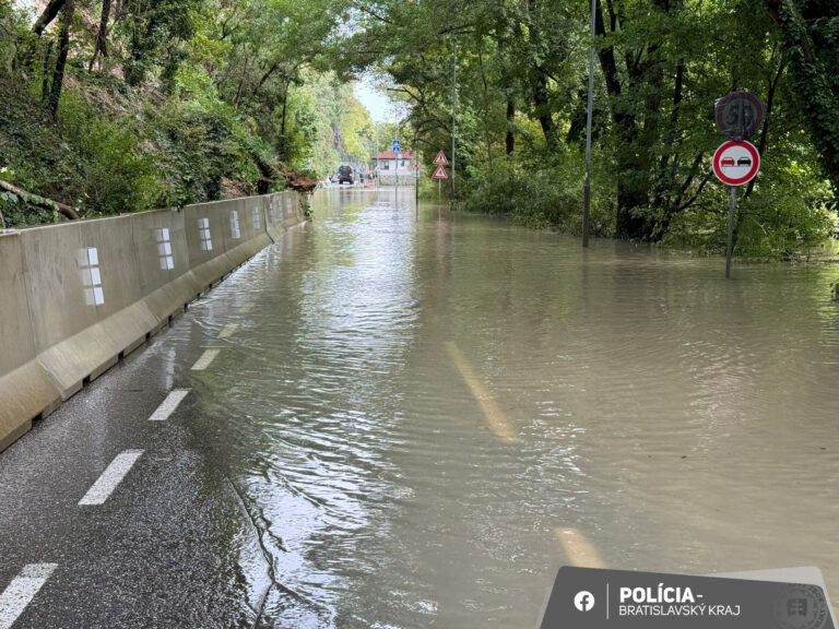 V Bratislavskom kraji sú pre počasie neprejazdné viaceré úseky