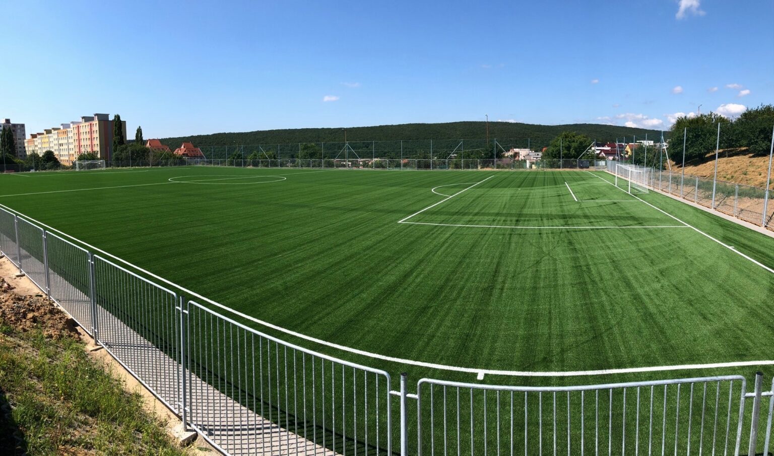V snahe udržať ihrisko v poriadku, zaplatil správca za rôzne opravy už tisícky eur z vlastnej pokladne. Foto: sbkvranov.sk