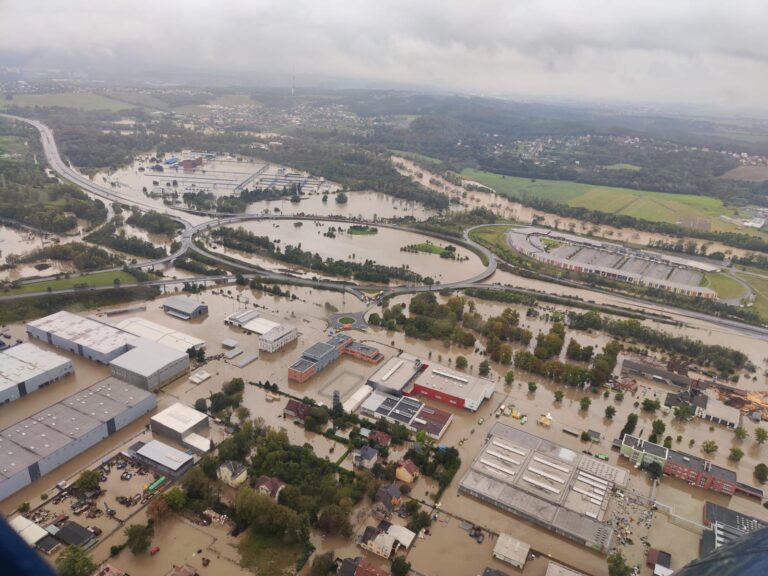 Ostrava je bez tepla a teplej vody, mestskú časť evakuujú