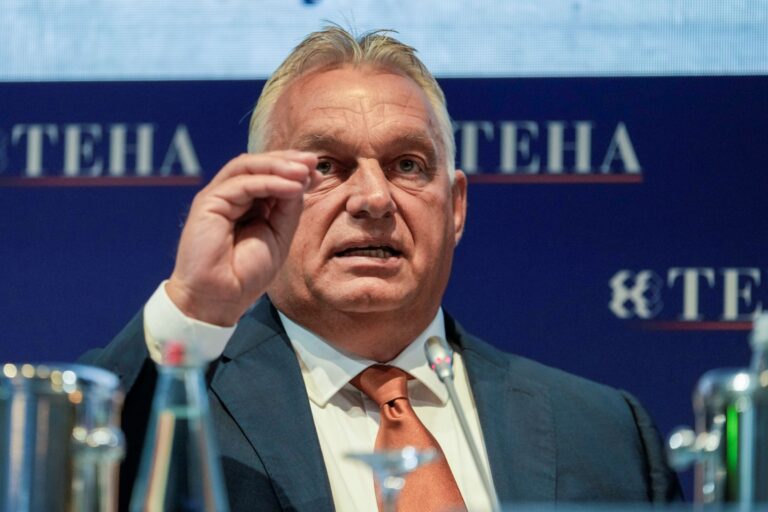 Eurokomisia nedokáže čeliť výzvam súčasnosti, vyhlásil Orbán