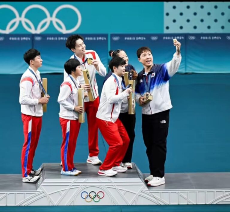 Severokórejských stolných tenistov čaká trest. Dôvodom je selfie z olympiády