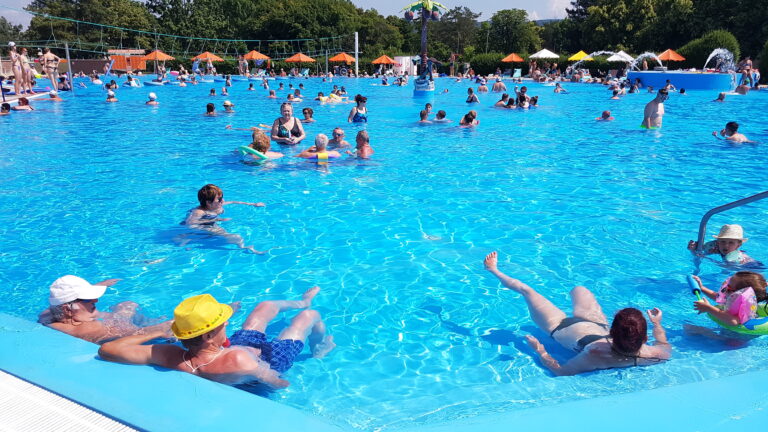 Štúrovo: Mesto zasiahla smrť chlapca, čaká sa na výsledky z Vadaša