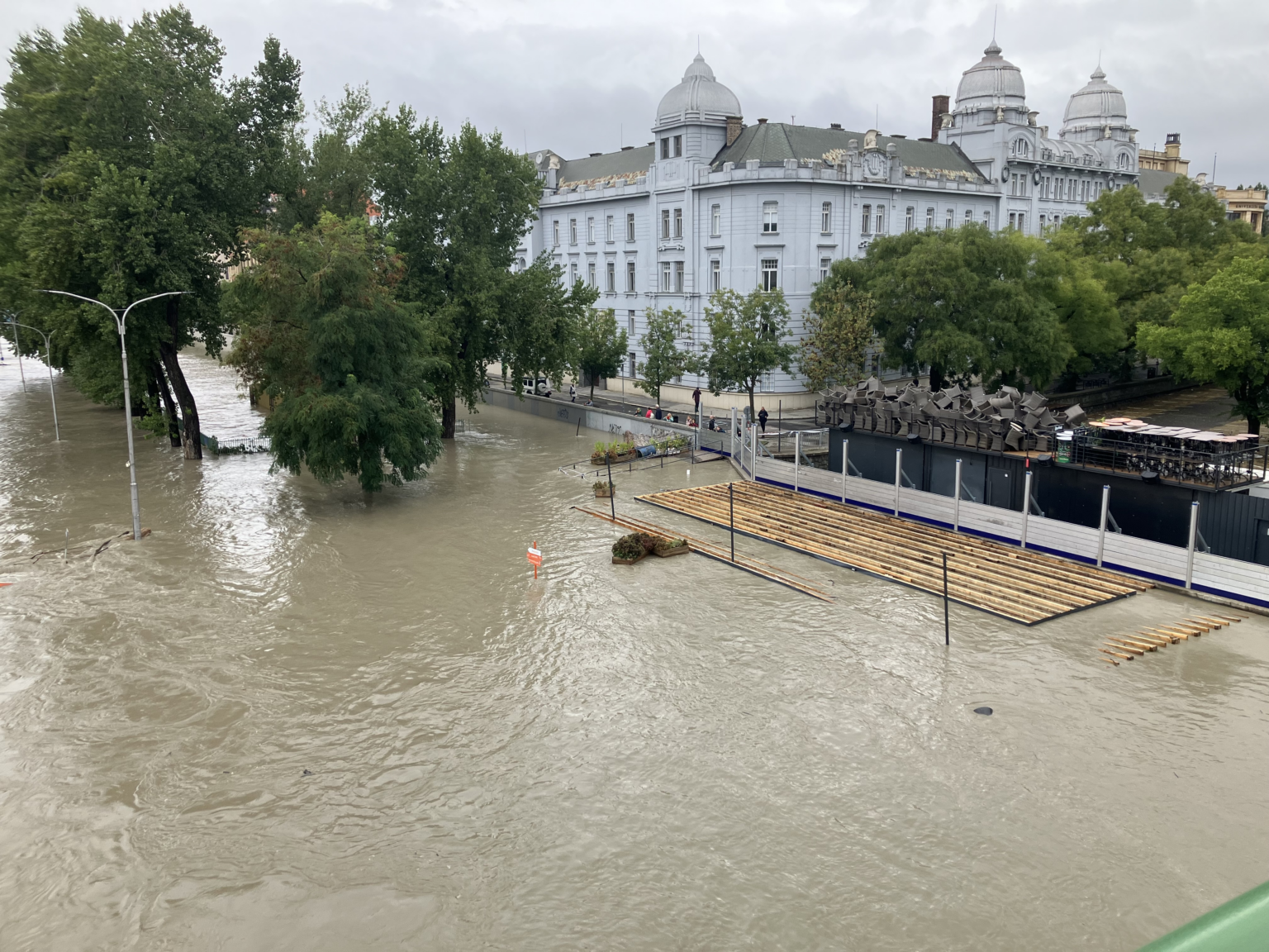 Vybrežený Dunaj. Foto: Štandard
