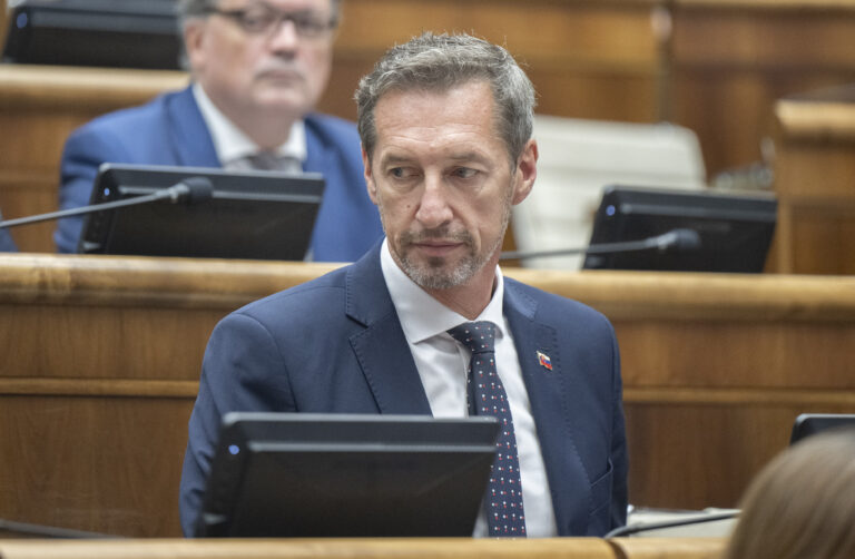 KDH zrušenie rodičovského dôchodku napadne na Ústavnom súde