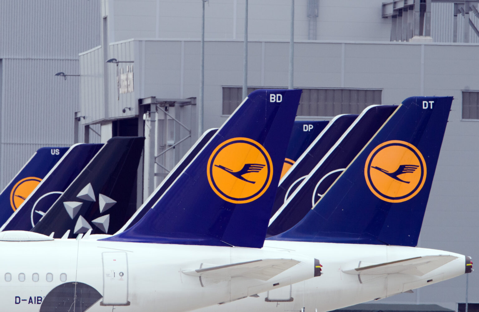 Lietadlá Lufthansy. Foto: TASR/DPA